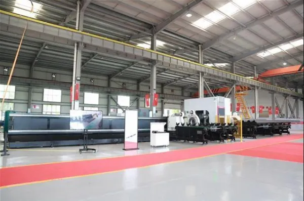 Pierwszy zestaw automatycznego sprzętu do czyszczenia laserowego rur eksporto...