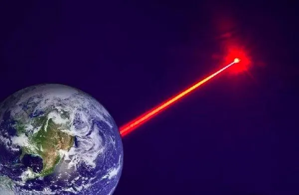 Wysokiej jakości soczewka plazmowa w Super Laser